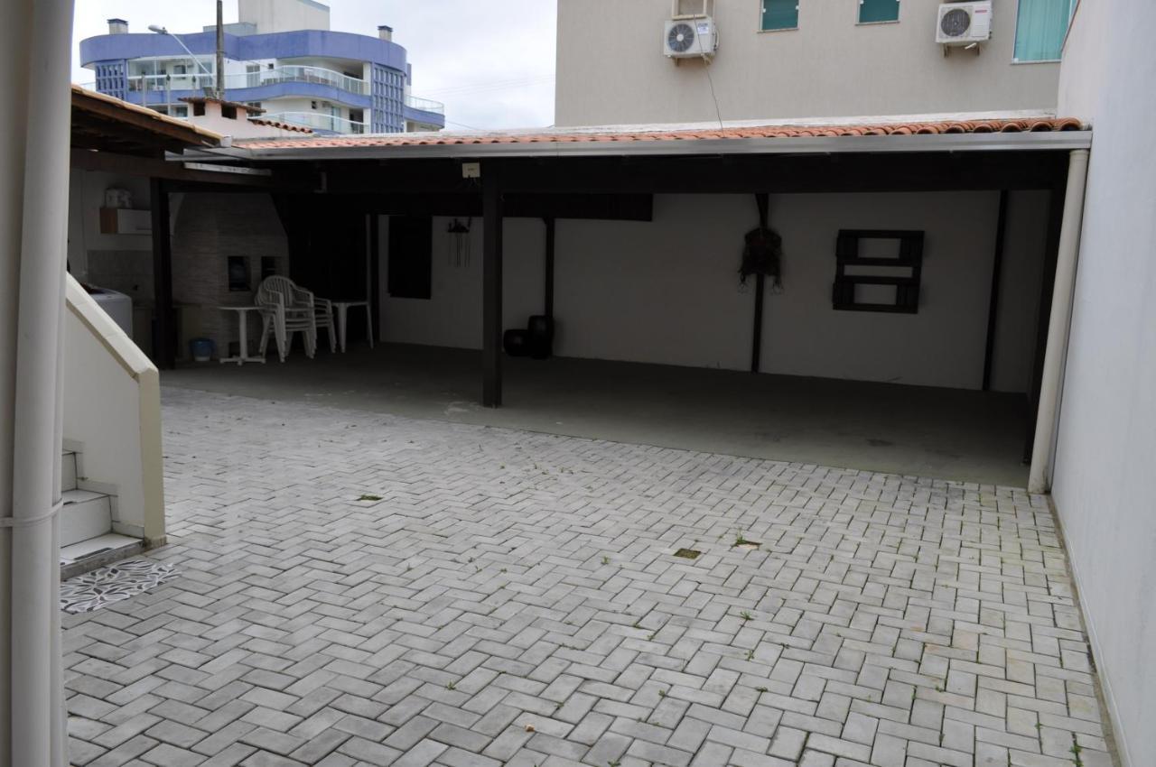 Apartamentos Bombinhas - 140 Metros Da Praia Bagian luar foto