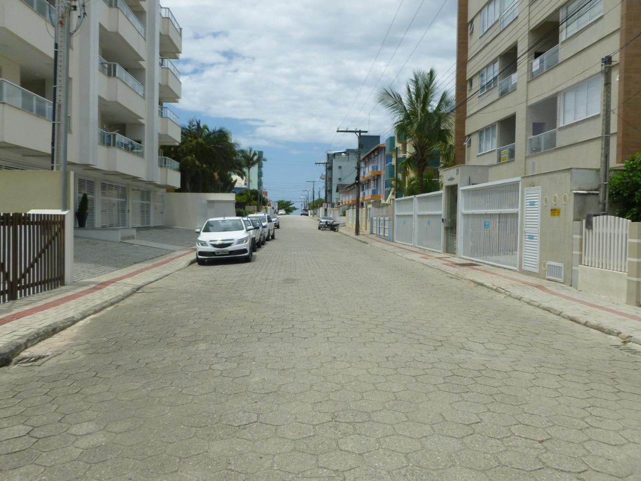 Apartamentos Bombinhas - 140 Metros Da Praia Bagian luar foto