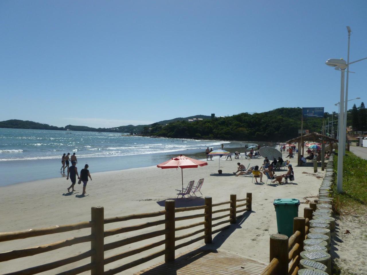 Apartamentos Bombinhas - 140 Metros Da Praia Bagian luar foto